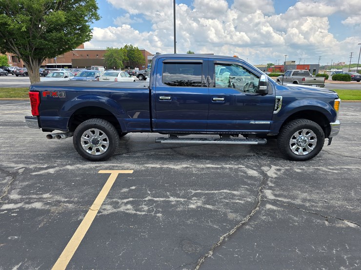 2017-ford-f350-image-35