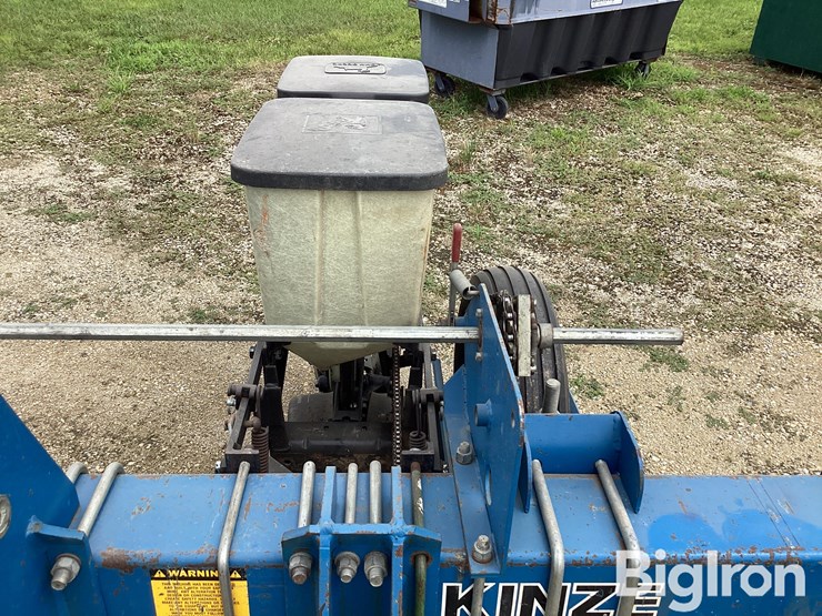 kinze-mt-image-18
