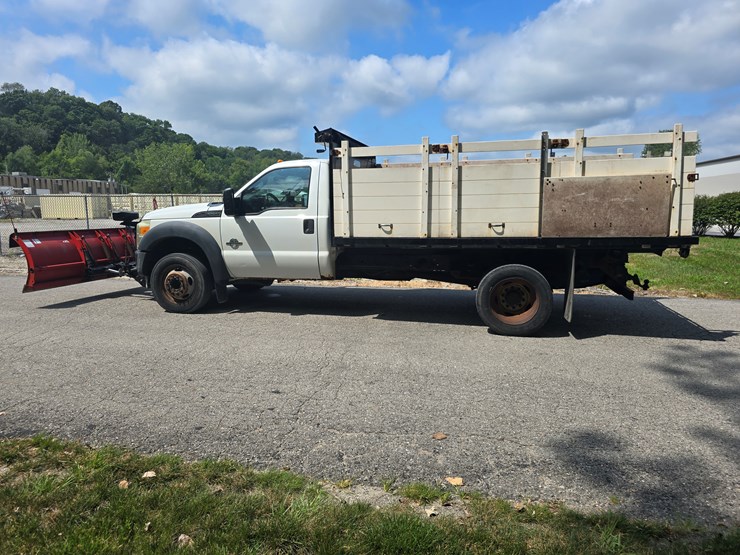2011-ford-f550-image-14