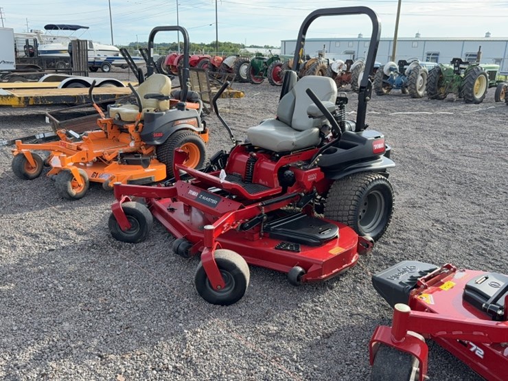 #3079-•-toro-z-master-zero-turn-lawn-mower-image-1