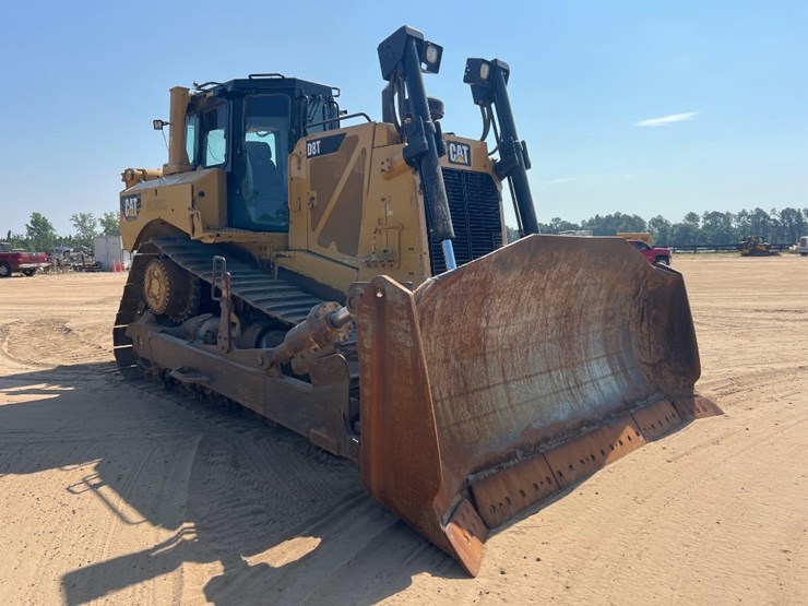2018-caterpillar-d8t-image-5