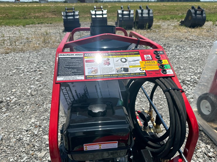 #2-•-unused-magnum-4000-series-hot-water-pressure-washer-2524104-inv#:-24639-image-12