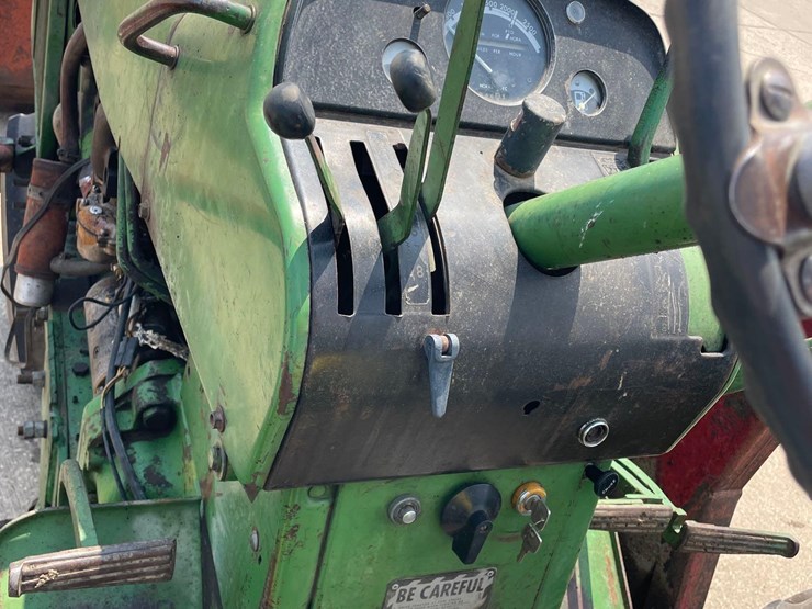 john-deere-3010-image-41