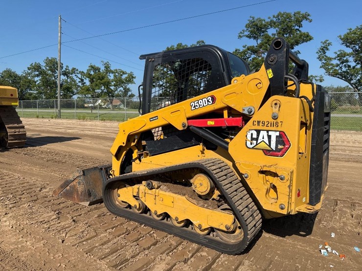 2022-caterpillar-259d3-image-8