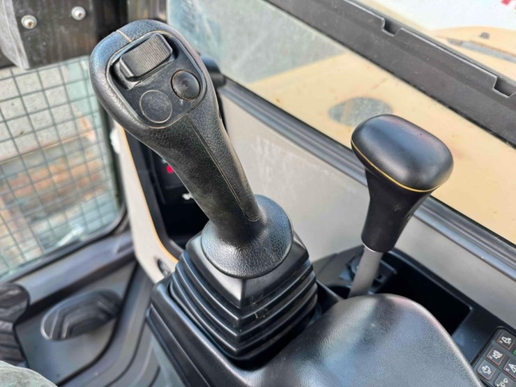 2017-volvo-ecr88d-image-62