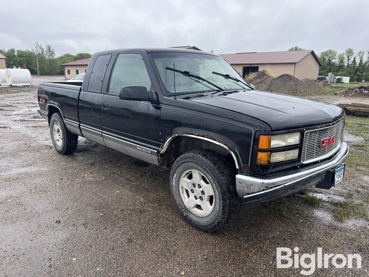 1995-gmc-sierra-1500-image-3