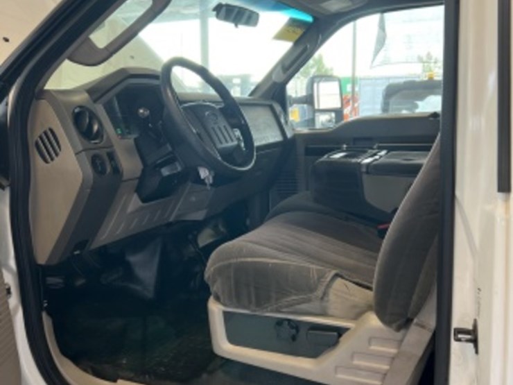 2008-ford-f550-image-22
