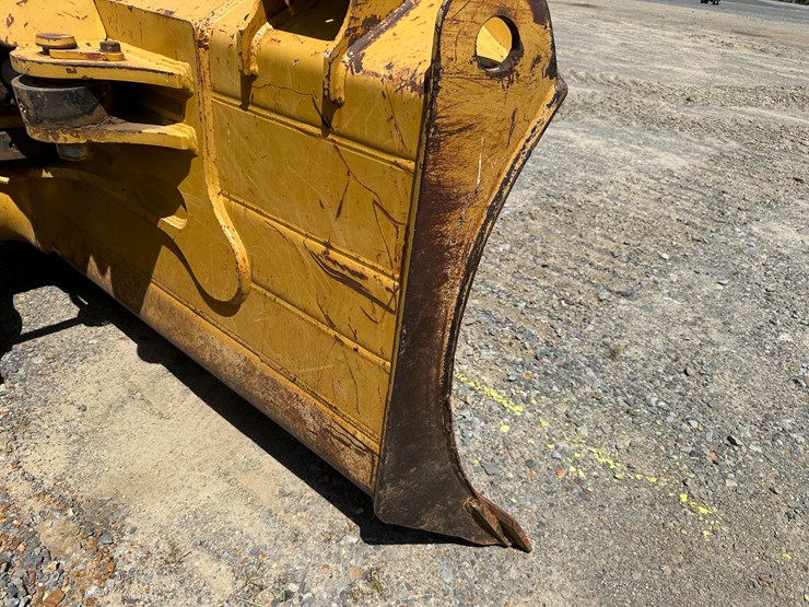 2017-caterpillar-d6k2-lgp-image-38