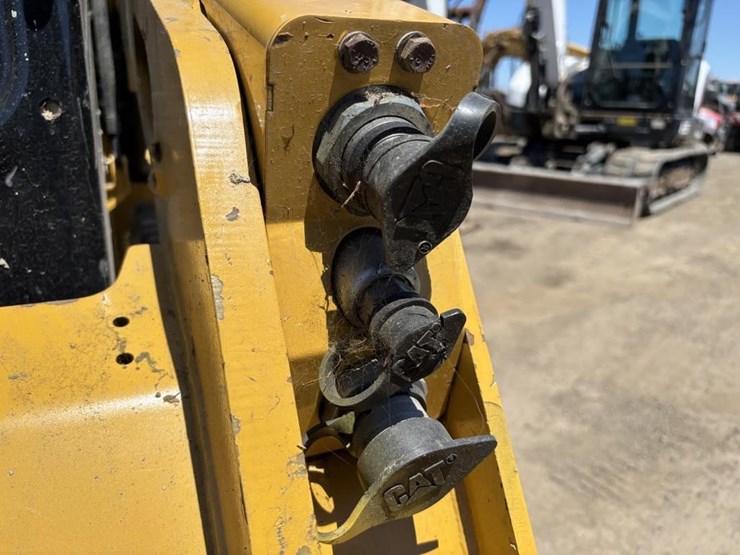 caterpillar-259d-image-13
