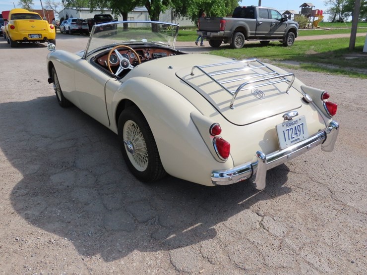 1959-mg-mga-roadster-image-9