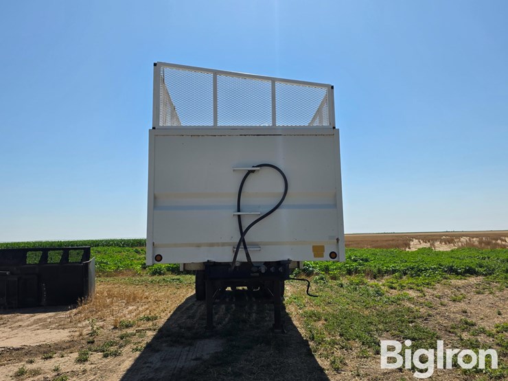 2009-courtney-berg-t/a-end-dump-silage-trailer-image-2