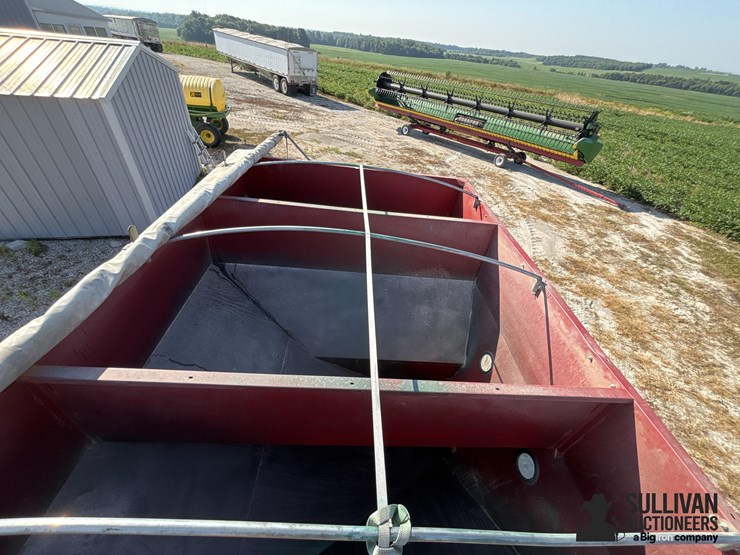 ficklin-4500-3-bin-seed-wagon-image-20