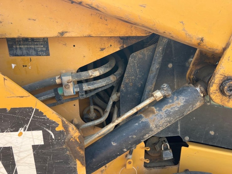 2015-caterpillar-289d-image-16