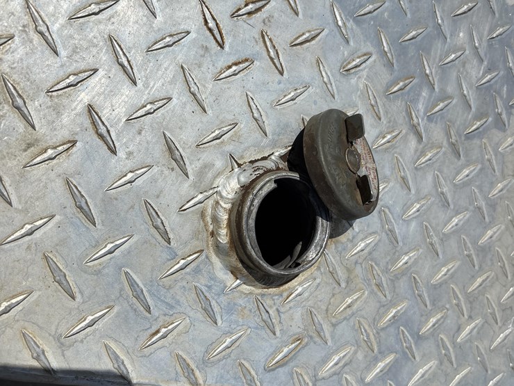 aluminum-140-gal-pickup-fuel-transfer-tank-image-14