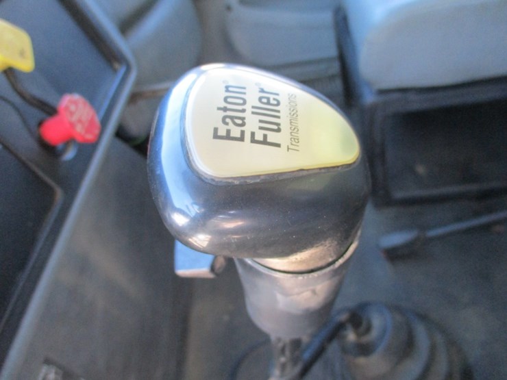2007-international-durastar-4400-image-11