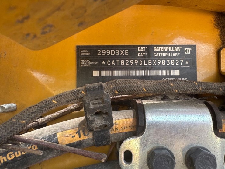 2021-caterpillar-299d3-xe-image-19