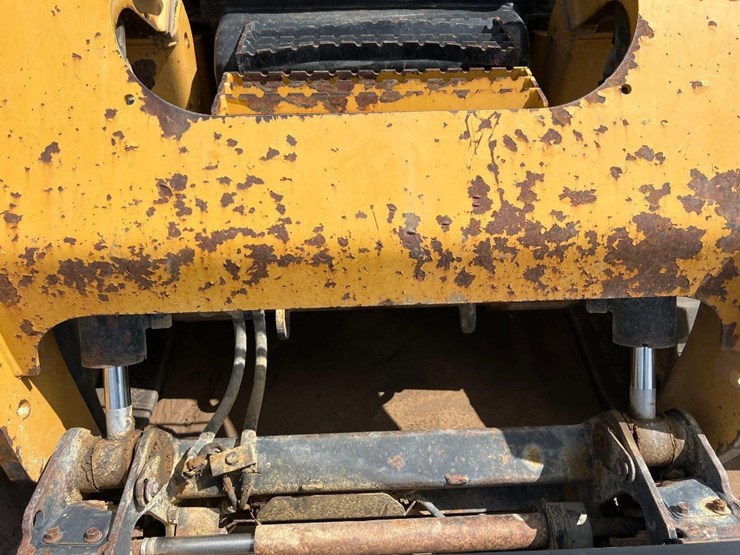 2015-caterpillar-289d-image-10