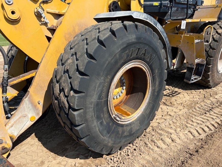 caterpillar-926m-image-9
