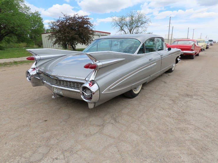 1959-cadillac-fleetwood-4dr-ht-image-7