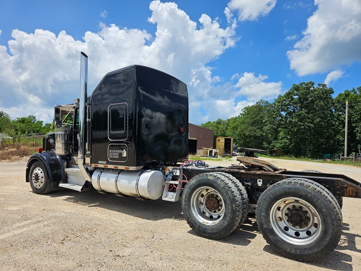 2000-kenworth-w900-image-12