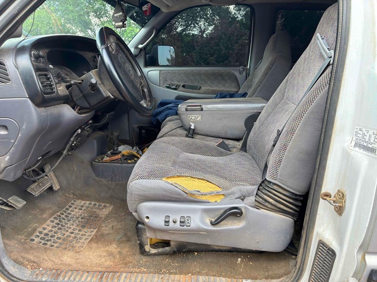 1998-dodge-ram-2500-image-13