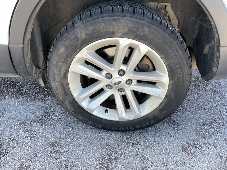 2018-ford-explorer-image-10