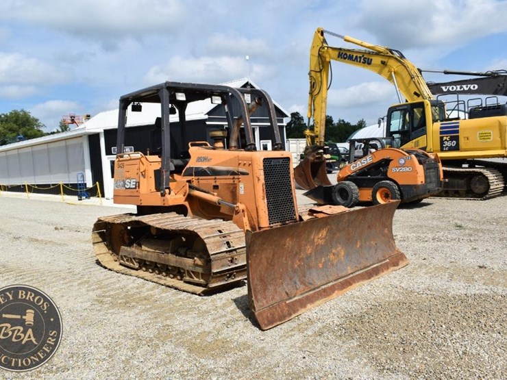 2002-case-850h-wt-image-19
