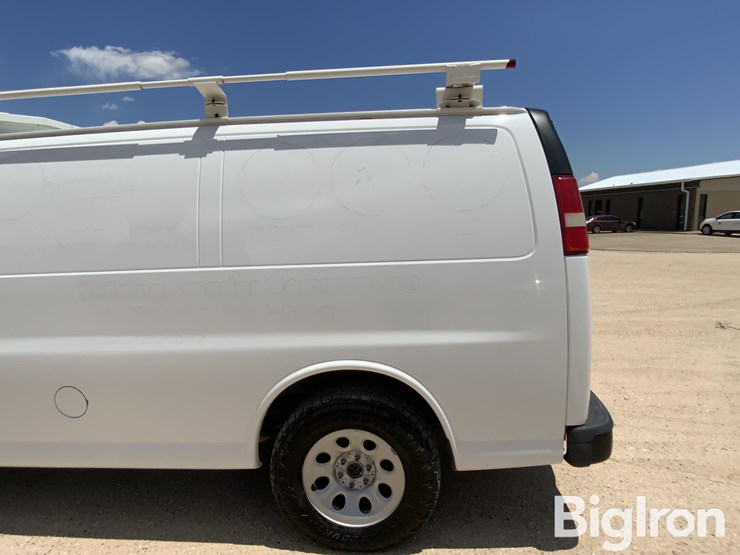 2014-chevrolet-express-1500-image-9