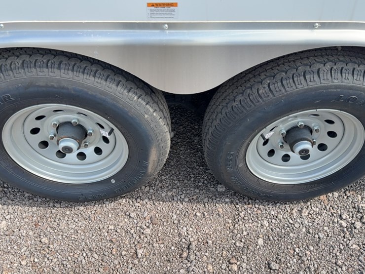 #3000-•-2024-homesteader-24'-bumper-pull-enclosed-trailer-image-6