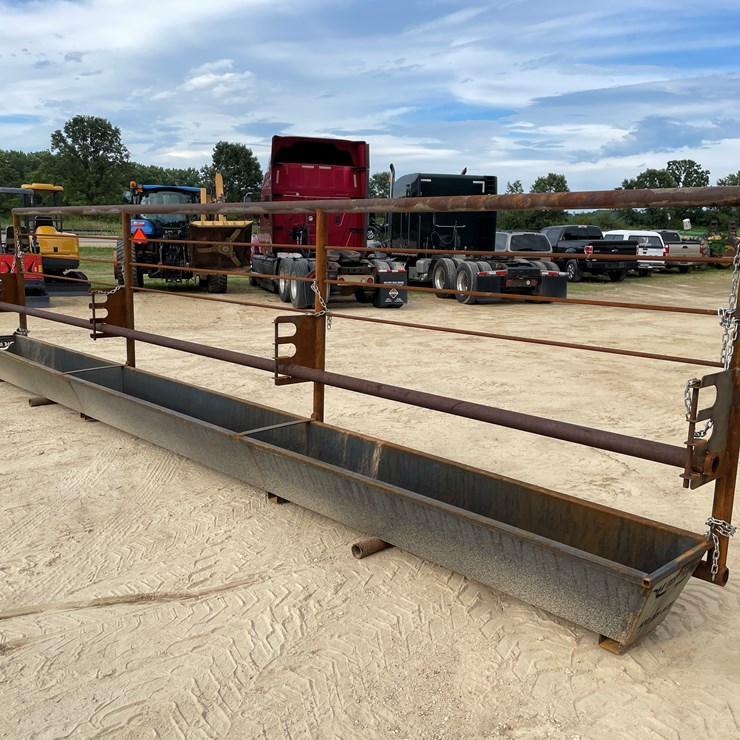 #2206 • A&K Best Freestanding Cattle Feeder Panel