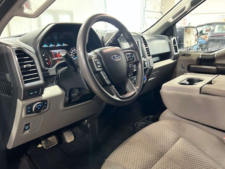 2019-ford-f150-image-18