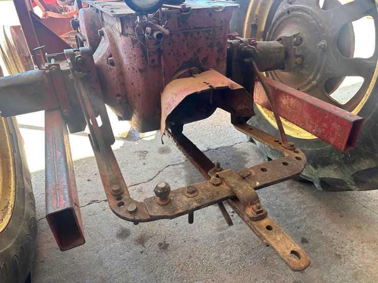 farmall-m-with-loader-image-5