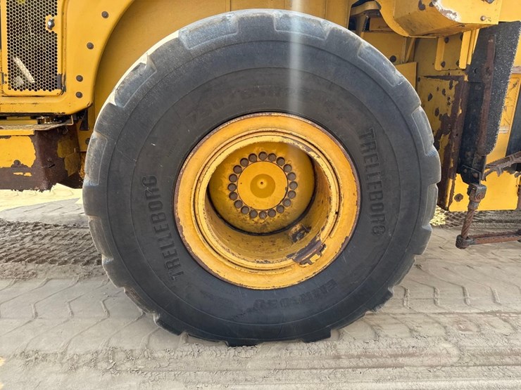 caterpillar-962m-image-12