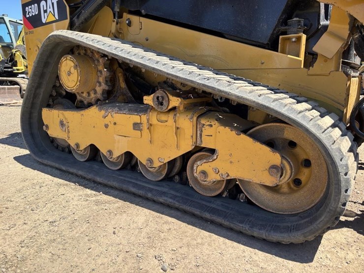 caterpillar-259d-image-17