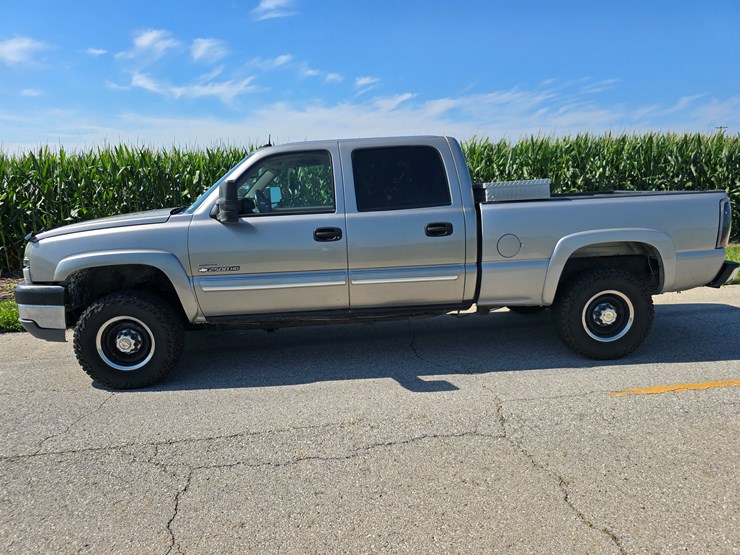 2003-chevrolet-2500-image-10