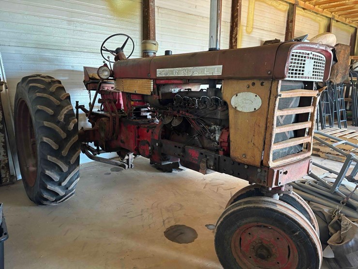 1960-ih-560-tractor-image-3