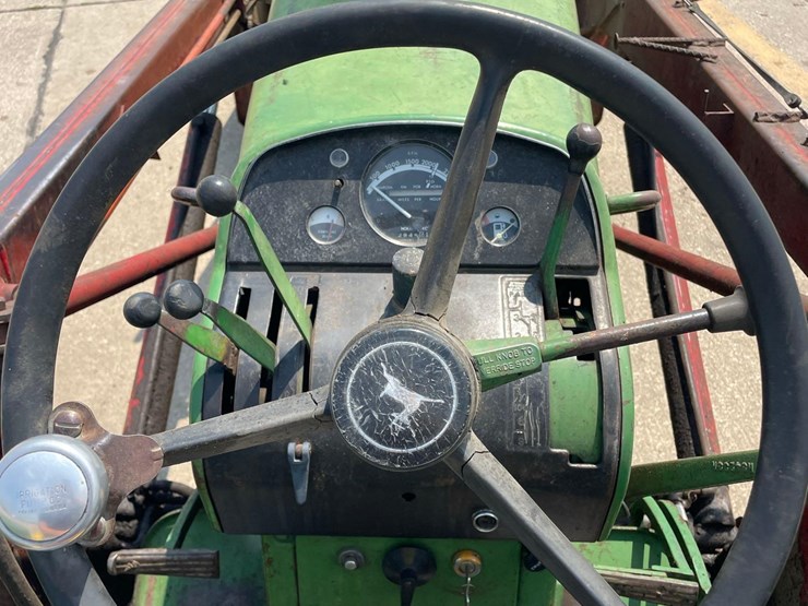 john-deere-3010-image-43
