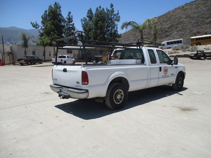2004-ford-f250-xlt-image-3