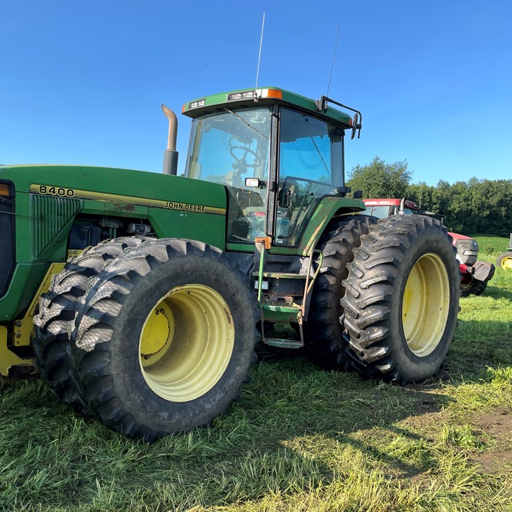 JOHN DEERE 8400