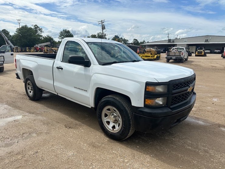 #00780-•-2014-chevy-silverado-pickup-image-2