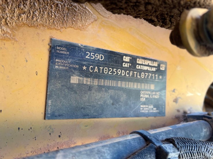 2016-caterpillar-259d-image-22