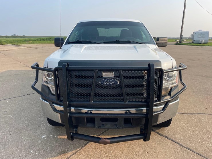 2010-ford-f150-xl-image-2