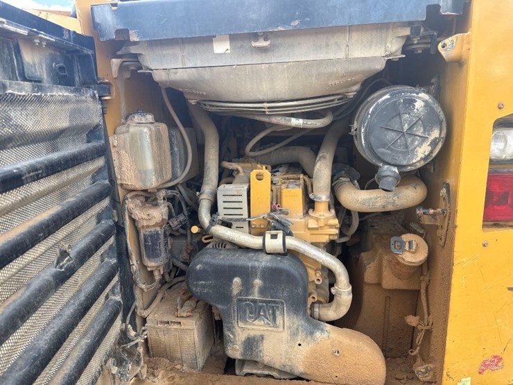 2014-caterpillar-279d-image-17