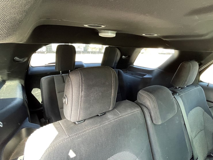 2018-ford-explorer-image-83