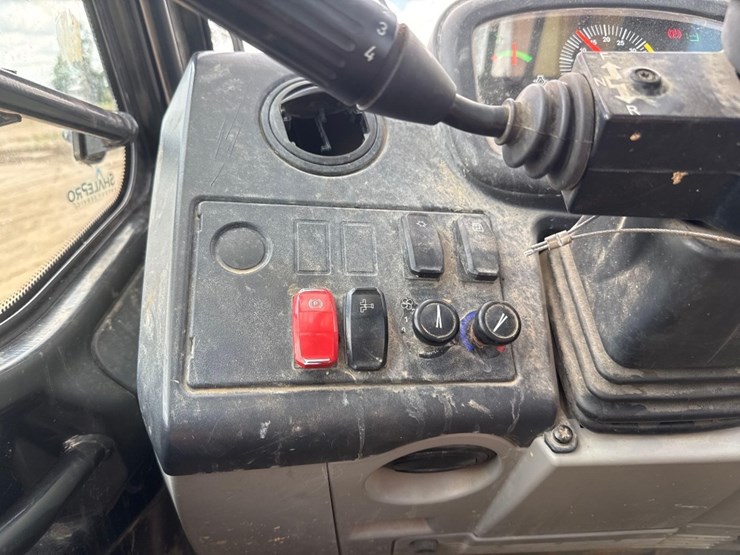 2020-caterpillar-tl1255d-image-30