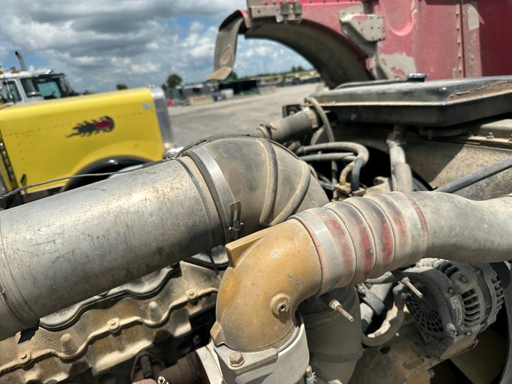 2003-peterbilt-379-image-70