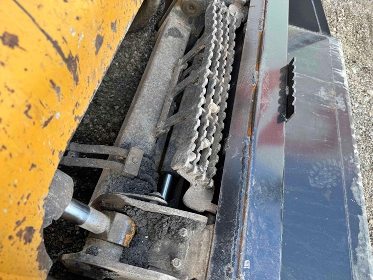 2015-caterpillar-279d-image-14