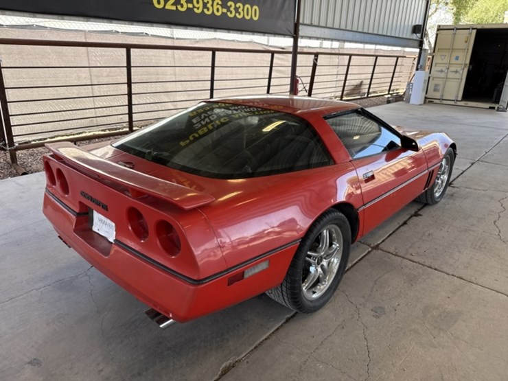 1985-chevrolet-corvette-coupe-image-7