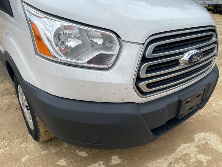 2015-ford-transit-image-14