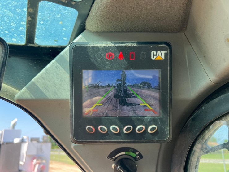 2019-caterpillar-262d3-image-27